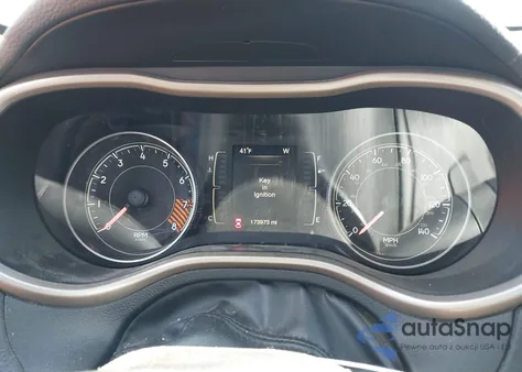 2014 Jeep Cherokee Latitude z USA, uszkodzony, nr VIN 1C4PJMCS4EW248594